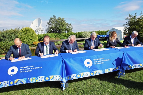 Click to zoom the picture.