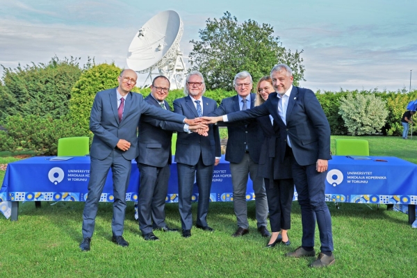 Click to zoom the picture.