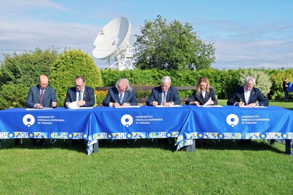 Click to zoom the picture.