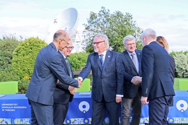 Click to zoom the picture.