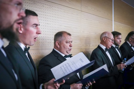 Kadry z Audytorium A. Jabłońskiego podczas inauguracji roku akademickiego 2025/26 oraz immatrykulacji studentów pierwszego roku. Kliknij, aby powiększyć zdjęcie.