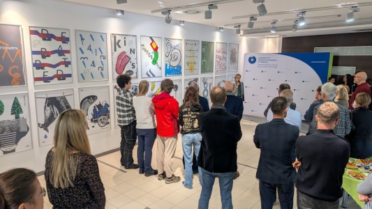 Click to zoom the picture.