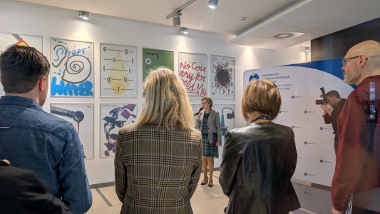 Click to zoom the picture.