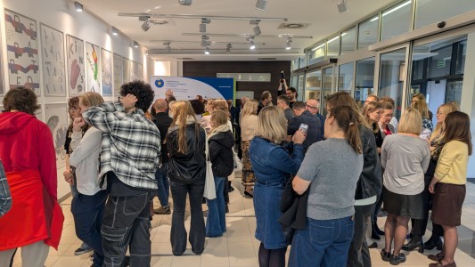 Click to zoom the picture.