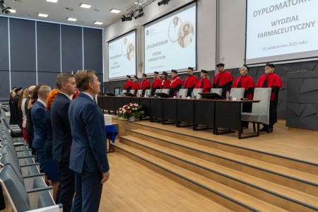 Dyplomatorium kierunków analityka medyczna, kosmetologia 18.10.2025. Kliknij, aby powiększyć zdjęcie.