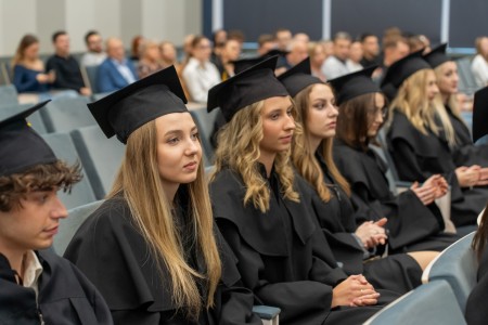 Dyplomatorium kierunków analityka medyczna, kosmetologia 18.10.2025. Kliknij, aby powiększyć zdjęcie.