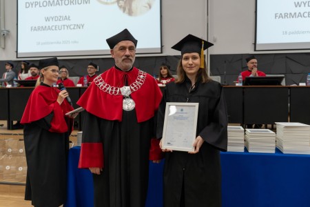 Dyplomatorium kierunków analityka medyczna, kosmetologia 18.10.2025. Kliknij, aby powiększyć zdjęcie.