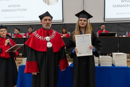 Dyplomatorium kierunków analityka medyczna, kosmetologia 18.10.2025. Kliknij, aby powiększyć zdjęcie.