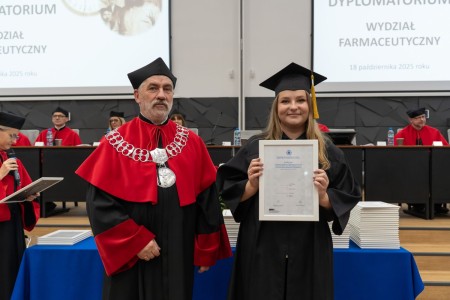 Dyplomatorium kierunków analityka medyczna, kosmetologia 18.10.2025. Kliknij, aby powiększyć zdjęcie.