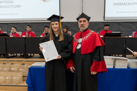 Dyplomatorium kierunków analityka medyczna, kosmetologia 18.10.2025. Kliknij, aby powiększyć zdjęcie.