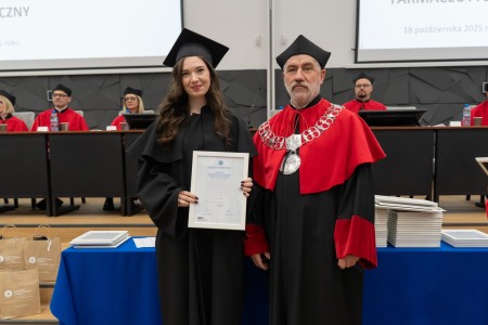Dyplomatorium kierunków analityka medyczna, kosmetologia 18.10.2025. Kliknij, aby powiększyć zdjęcie.