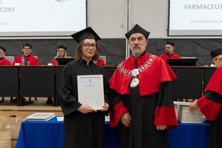 Dyplomatorium kierunków analityka medyczna, kosmetologia 18.10.2025. Kliknij, aby powiększyć zdjęcie.