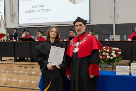 Dyplomatorium kierunków analityka medyczna, kosmetologia 18.10.2025. Kliknij, aby powiększyć zdjęcie.