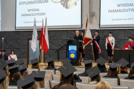 Dyplomatorium kierunków analityka medyczna, kosmetologia 18.10.2025. Kliknij, aby powiększyć zdjęcie.
