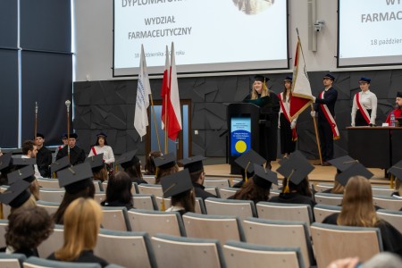 Dyplomatorium kierunków analityka medyczna, kosmetologia 18.10.2025. Kliknij, aby powiększyć zdjęcie.