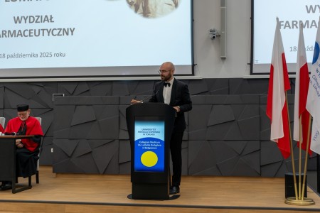 Dyplomatorium kierunków analityka medyczna, kosmetologia 18.10.2025. Kliknij, aby powiększyć zdjęcie.