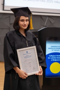 Dyplomatorium kierunków analityka medyczna, kosmetologia 18.10.2025. Kliknij, aby powiększyć zdjęcie.