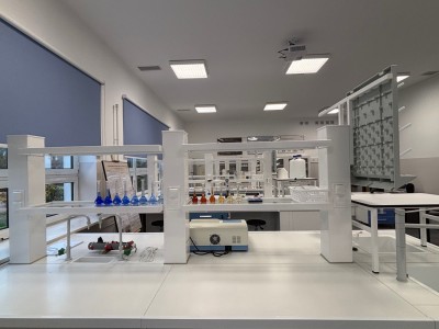 Click to zoom the picture.