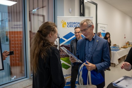 Kliknij, aby powiększyć zdjęcie.