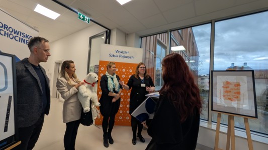 Click to zoom the picture.