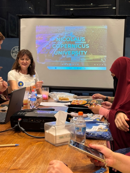 Click to zoom the picture.