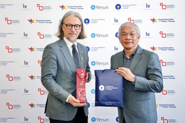 Click to zoom the picture.