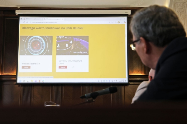 Click to zoom the picture.