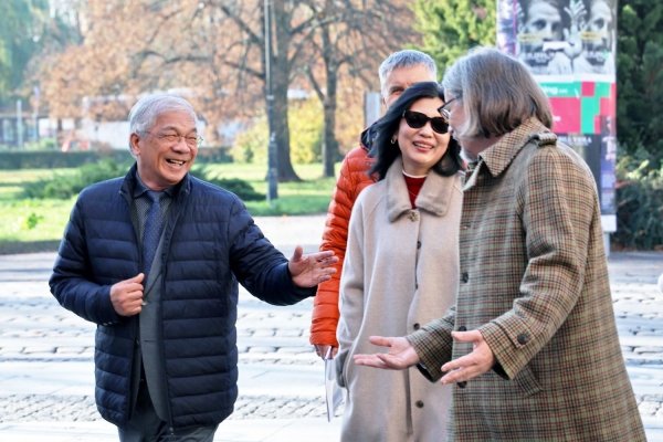 Click to zoom the picture.