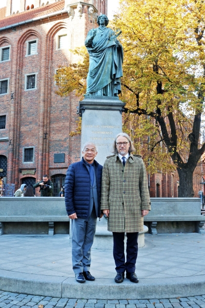 Click to zoom the picture.