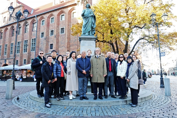 Click to zoom the picture.