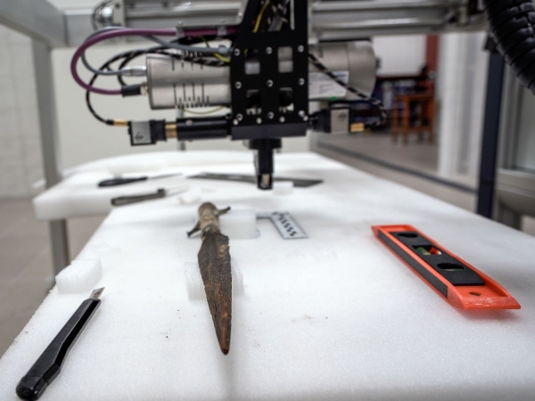 Click to zoom the picture.