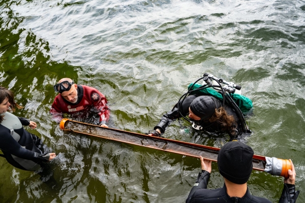 Click to zoom the picture.