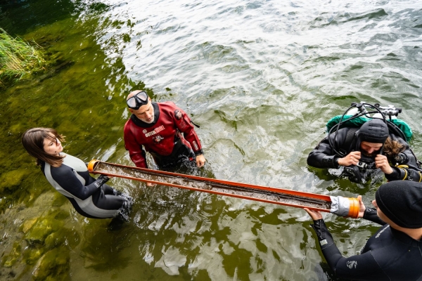 Click to zoom the picture.