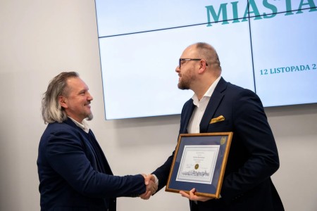 Click to zoom the picture.