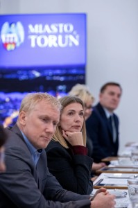 Click to zoom the picture.