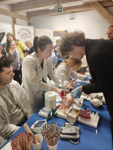 Bydgoskiego Festiwalu Nauki Wydział Farmaceutyczny. Kliknij, aby powiększyć zdjęcie.