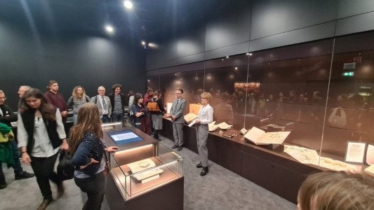 Click to zoom the picture.