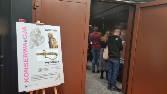 Click to zoom the picture.