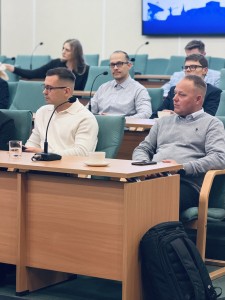 Click to zoom the picture.