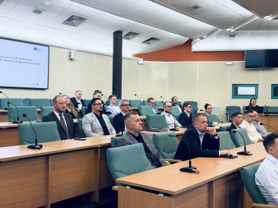 Click to zoom the picture.