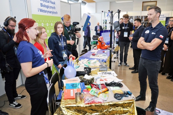 Kliknij, aby powiększyć zdjęcie.