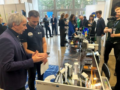 Kliknij, aby powiększyć zdjęcie.