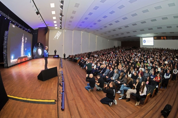 Click to zoom the picture.