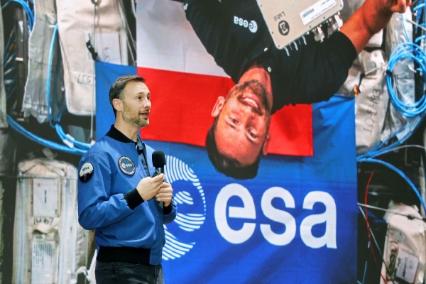 Click to zoom the picture.