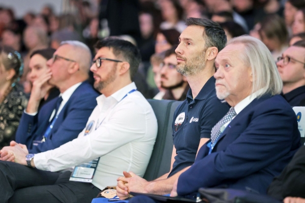 Click to zoom the picture.