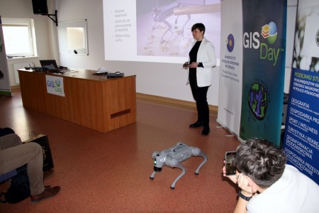 Click to zoom the picture.