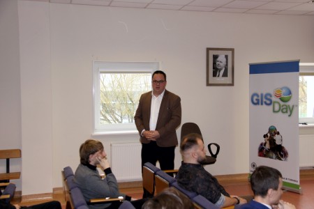 Click to zoom the picture.