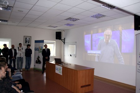 Click to zoom the picture.