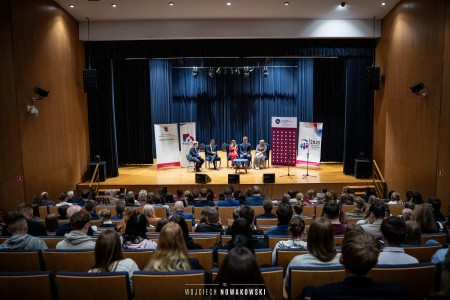 Click to zoom the picture.