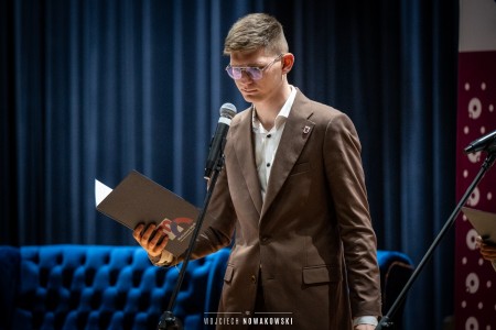 Click to zoom the picture.